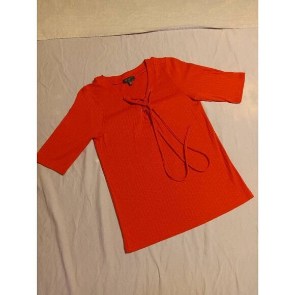 "The Limited" brand Ladies Top.. Size: XS (0618) - Picture 1 of 9